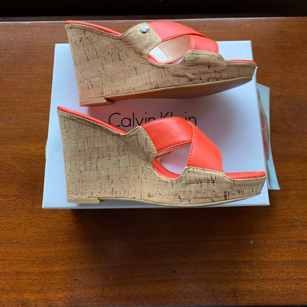 Calvin Klein Wedge Sandals Size 7.5 NWB - Picture 6 of 10